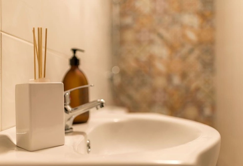 بنسيون The Sea Beach House