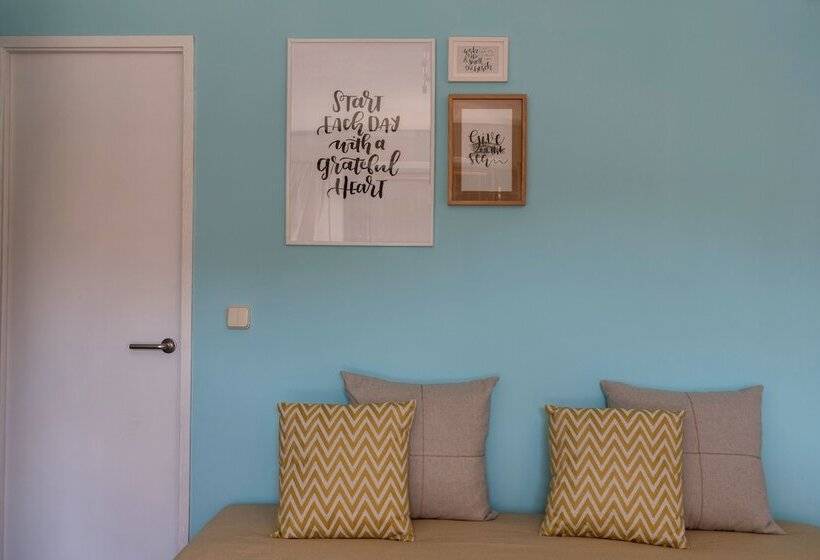 بنسيون The Sea Beach House