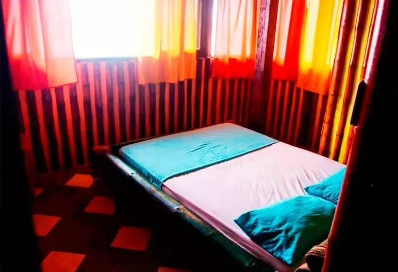 Al Carajo Hostel