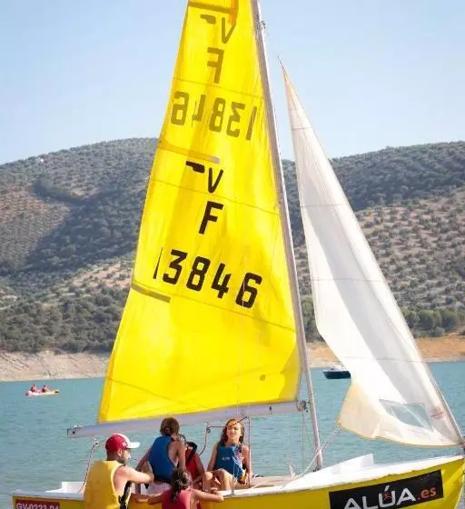 ユースホステル Centro De Ocio Alúa Casa Rural Iznájar Lago De Andalucía