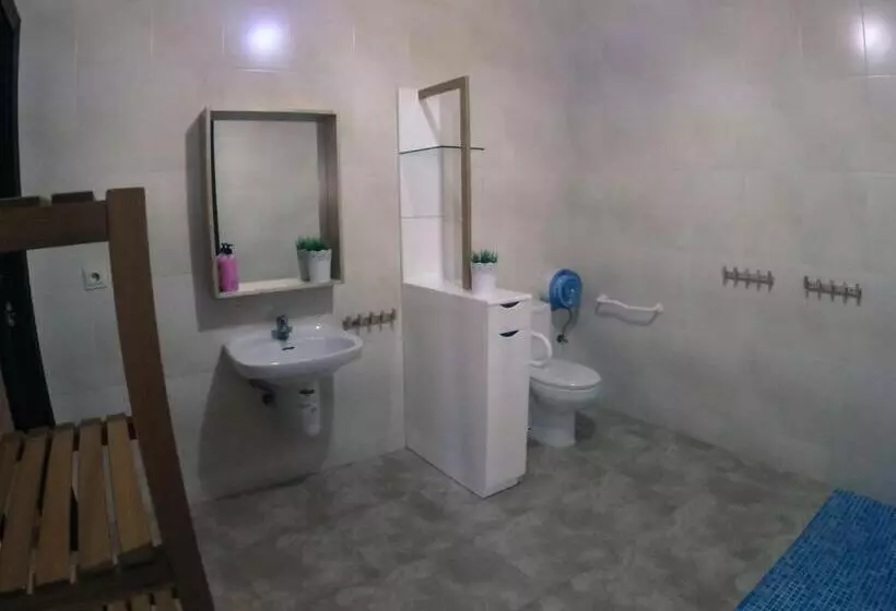 ユースホステル Centro De Ocio Alúa Casa Rural Iznájar Lago De Andalucía