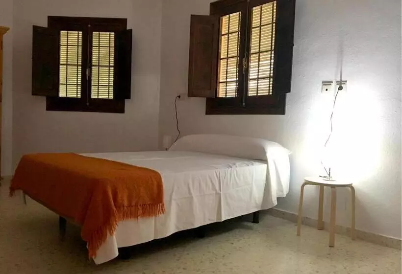ユースホステル Centro De Ocio Alúa Casa Rural Iznájar Lago De Andalucía