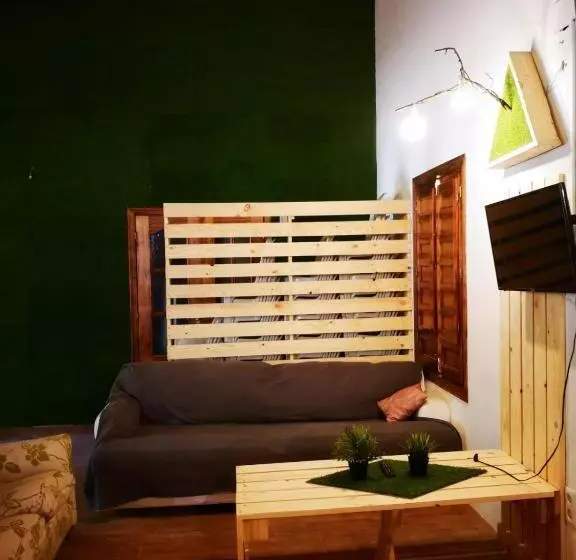 ユースホステル Centro De Ocio Alúa Casa Rural Iznájar Lago De Andalucía