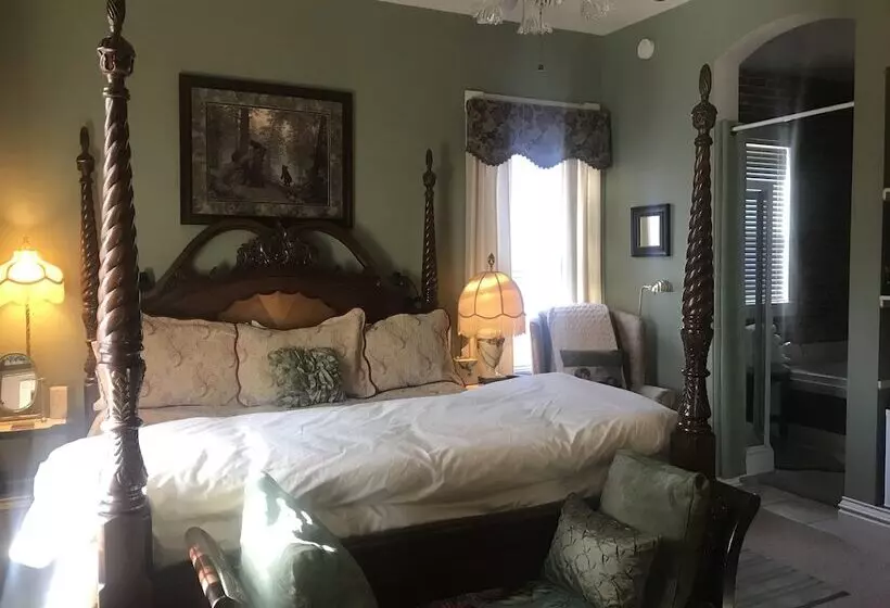 Aamiaismajoitus (B&B) Historic Iron Horse Inn