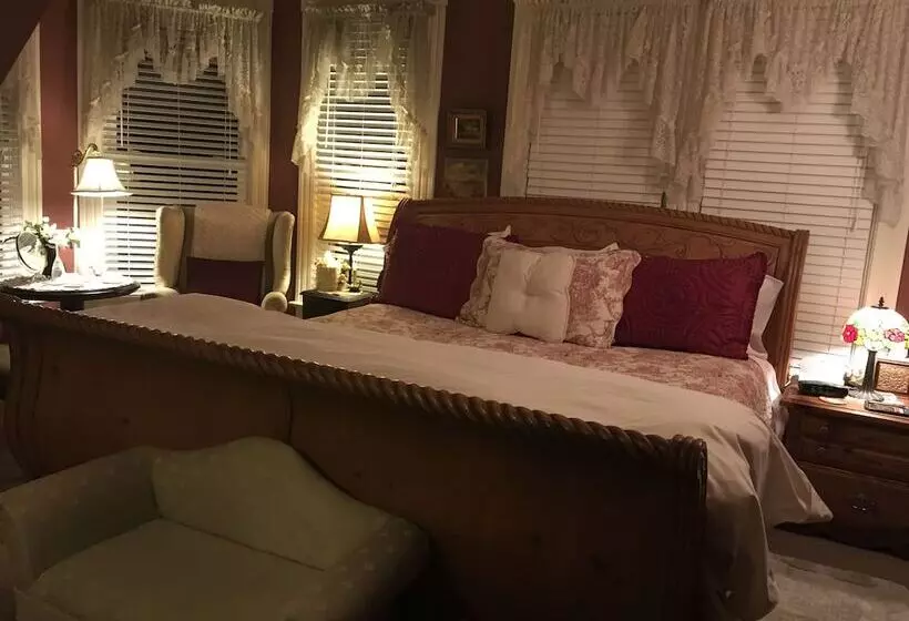 Aamiaismajoitus (B&B) Historic Iron Horse Inn