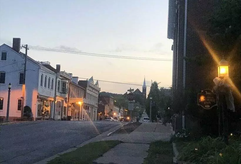 Aamiaismajoitus (B&B) Historic Iron Horse Inn