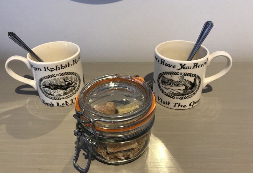 ベッドアンドブレックファースト The Dorset Arms Cottages