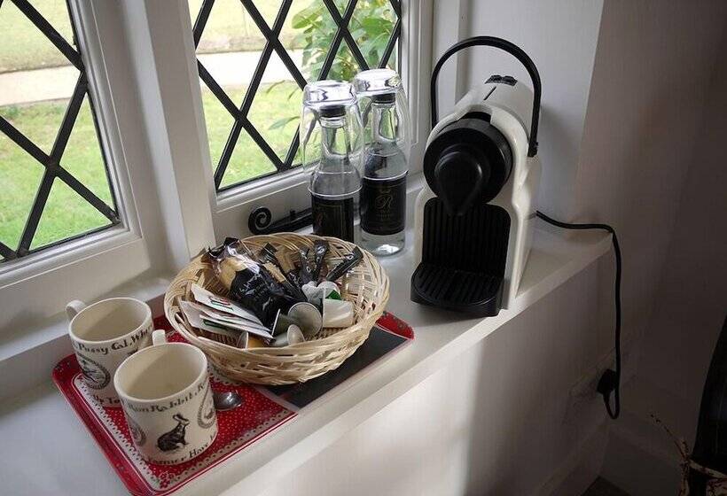 ベッドアンドブレックファースト The Dorset Arms Cottages