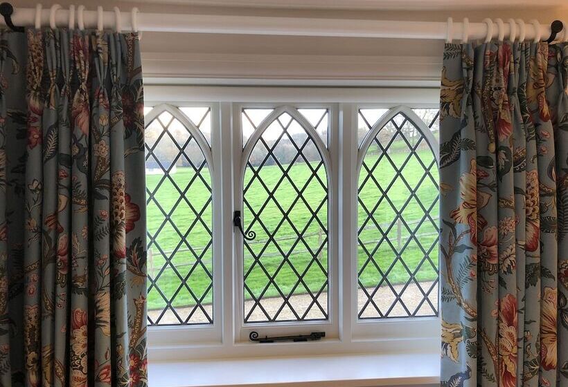 ベッドアンドブレックファースト The Dorset Arms Cottages