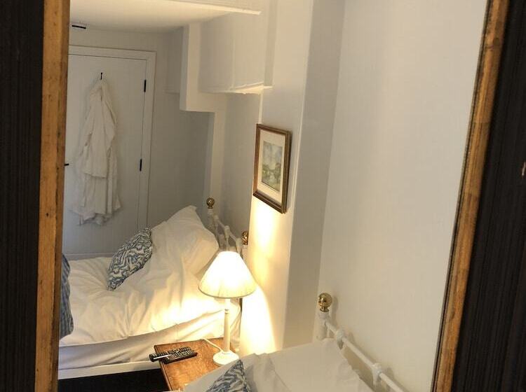 ベッドアンドブレックファースト The Dorset Arms Cottages