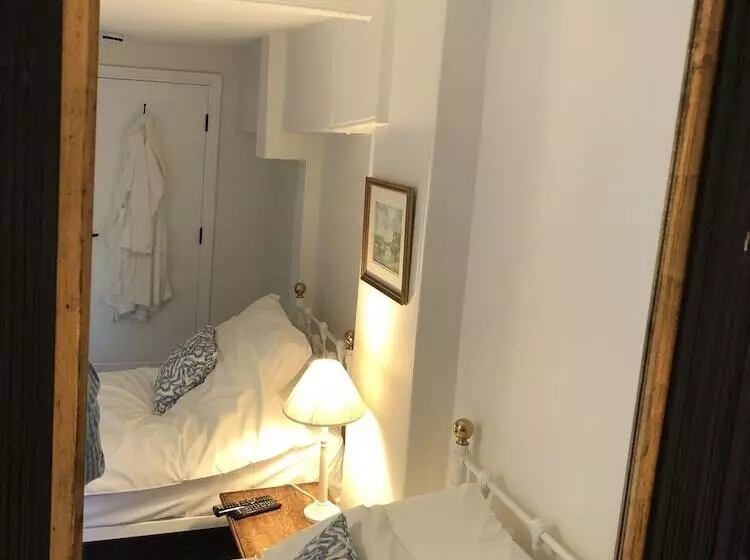 ベッドアンドブレックファースト The Dorset Arms Cottages