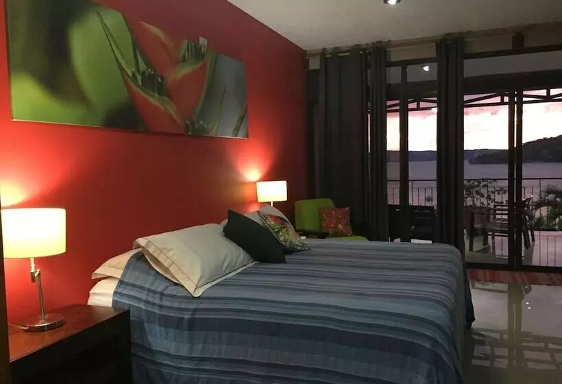 Hotelli Bluebay Bugenvil Lake Lodge