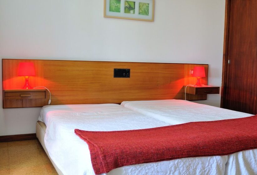 هتل Estalagem Zende