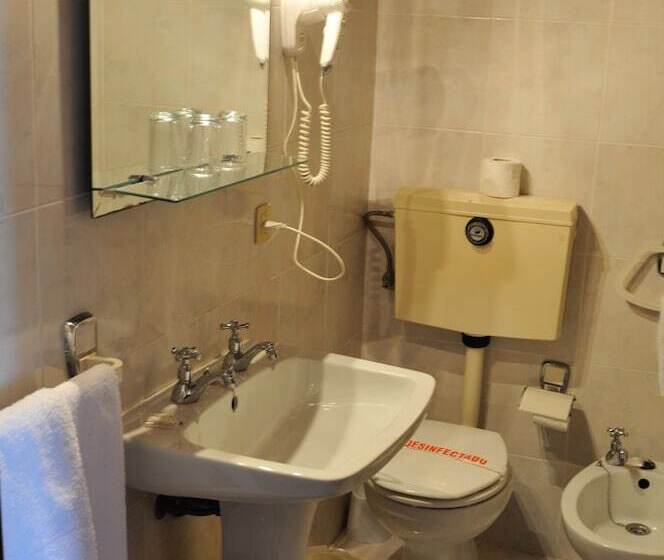 هتل Estalagem Zende