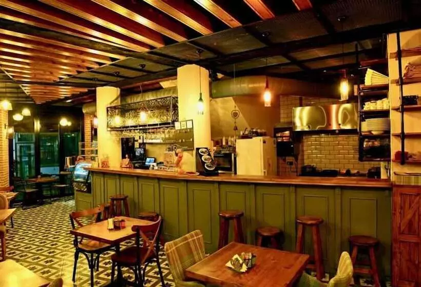 Hotelli Lotus Apart Pansiyon