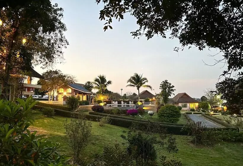 Hotelli Phureenun Resort