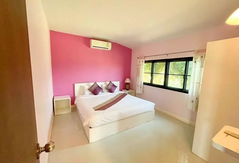 Hotelli Phureenun Resort