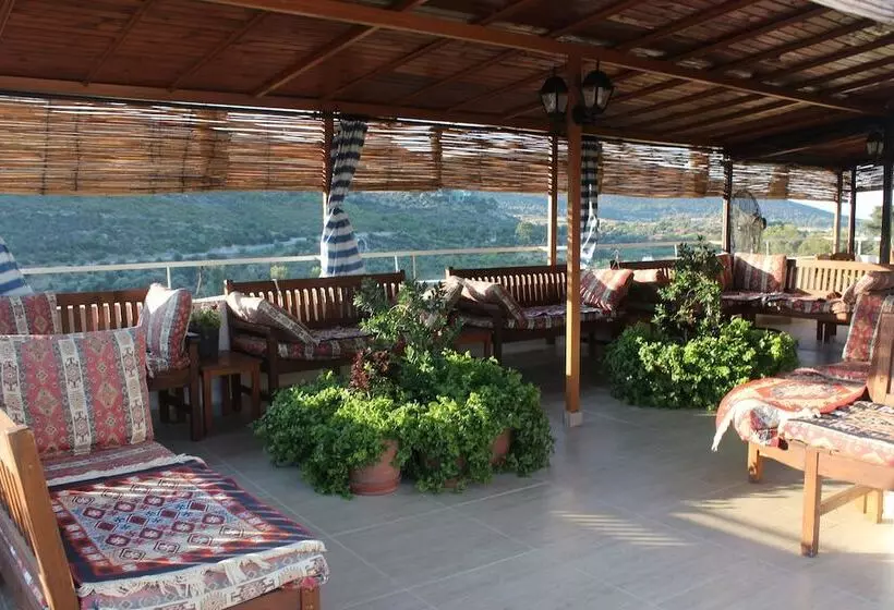 Hotelli Zeybek 2 Pension & Apart