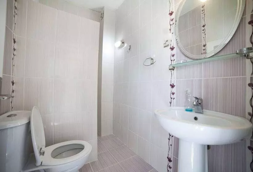Hotelli Zeybek 2 Pension & Apart