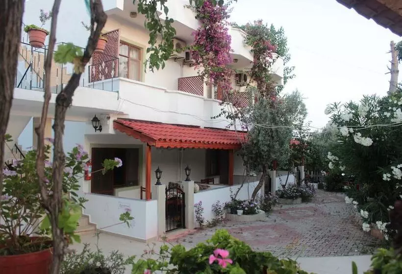 Hotelli Zeybek 2 Pension & Apart