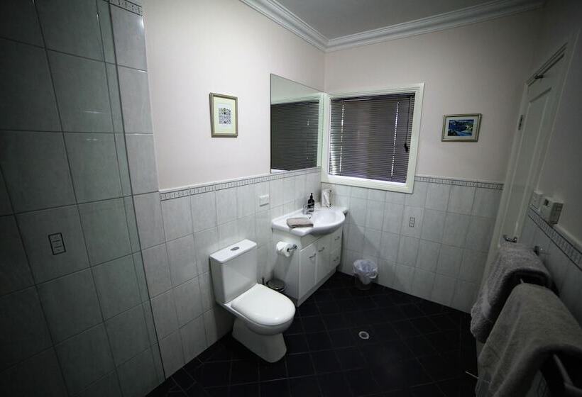 Lochnagar Barossa   Adults Only