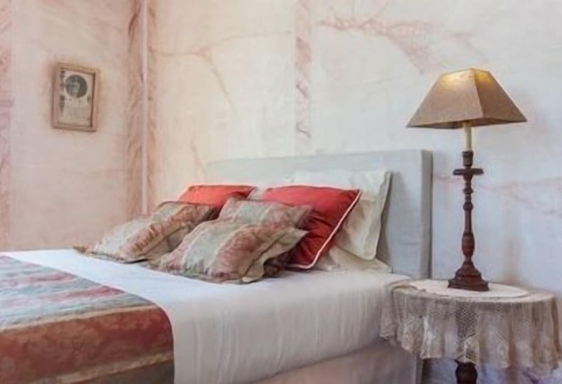 پانسیون Conde De Ferreira Palace