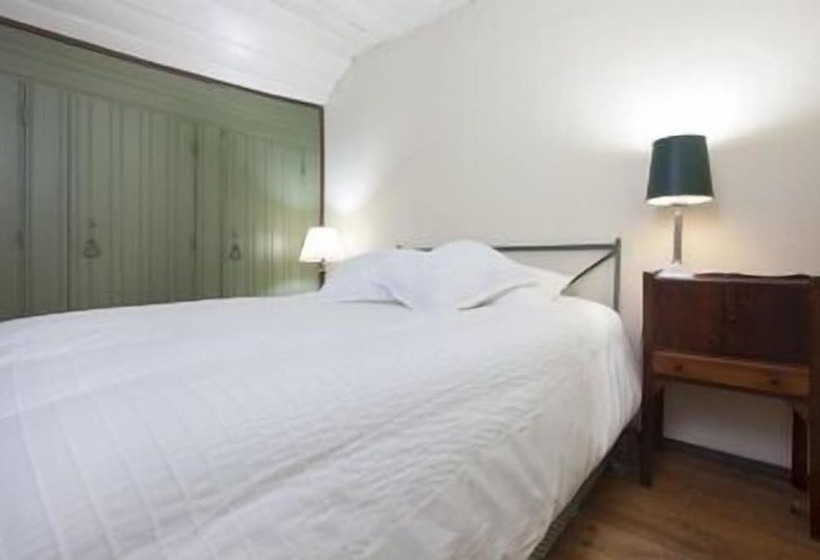 پانسیون Conde De Ferreira Palace