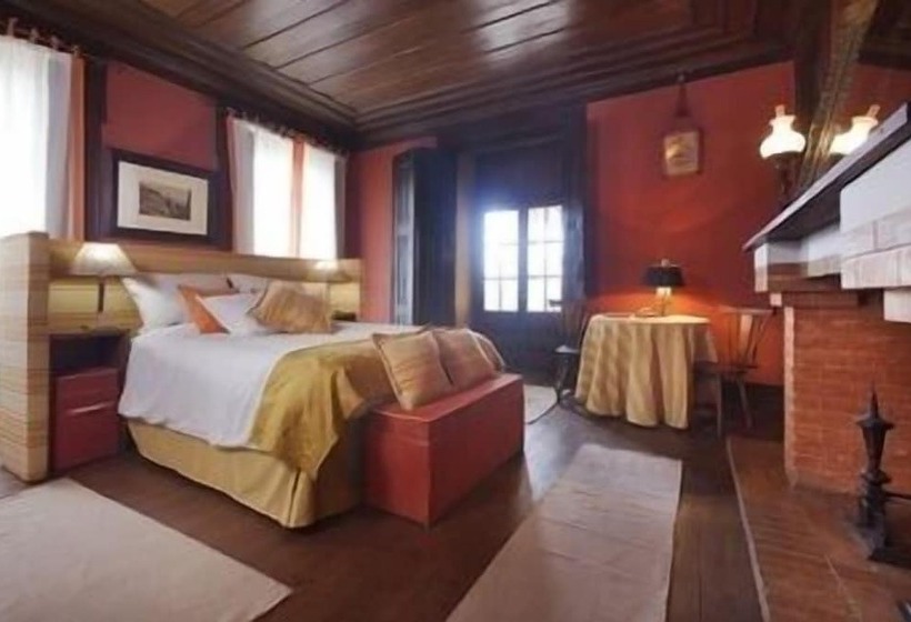 پانسیون Conde De Ferreira Palace