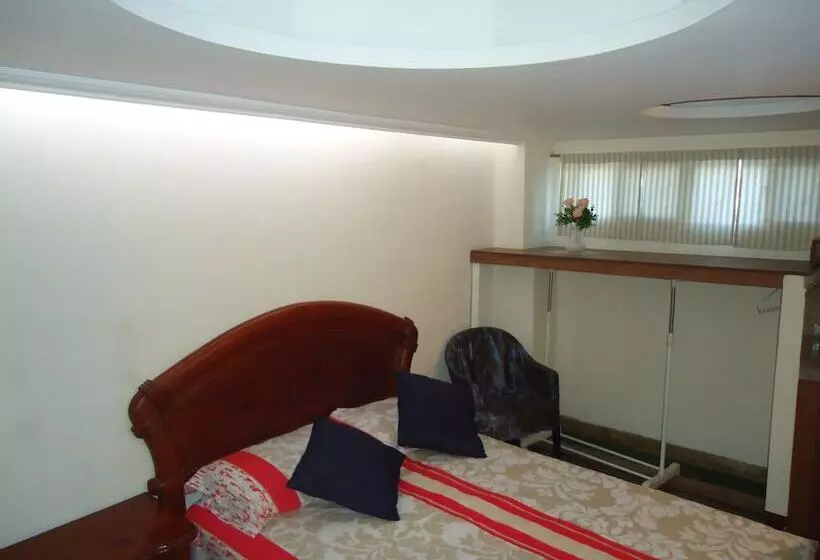 ペンション Hostaling Guayaquil