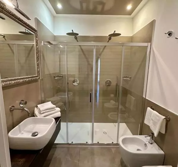 ペンション Liberty Palace