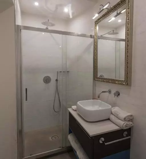 ペンション Liberty Palace