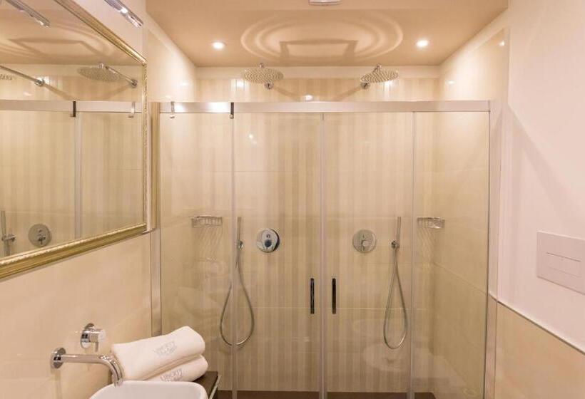 بنسيون Liberty Palace