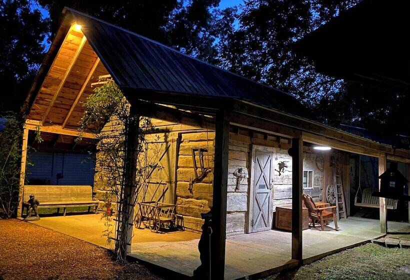 פנסיון Pecan Grove Cottages