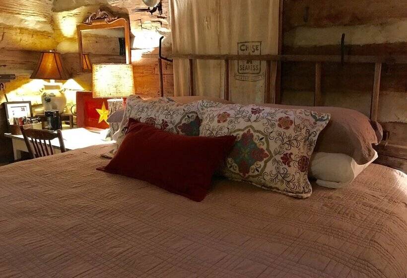 פנסיון Pecan Grove Cottages