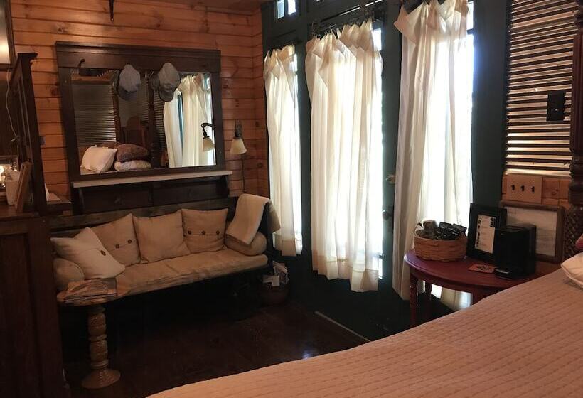 פנסיון Pecan Grove Cottages