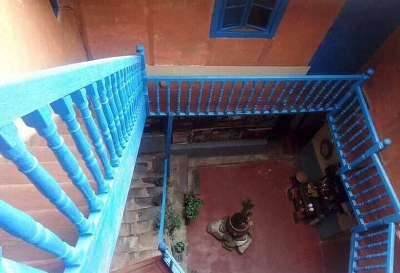 Qori Inn B&b   Hostel