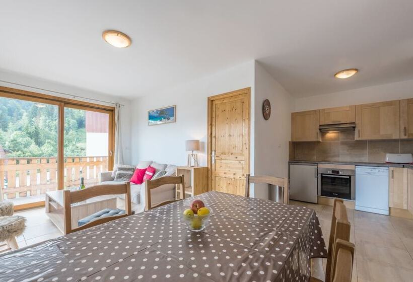 住所 L'eden Skis Aux Pieds