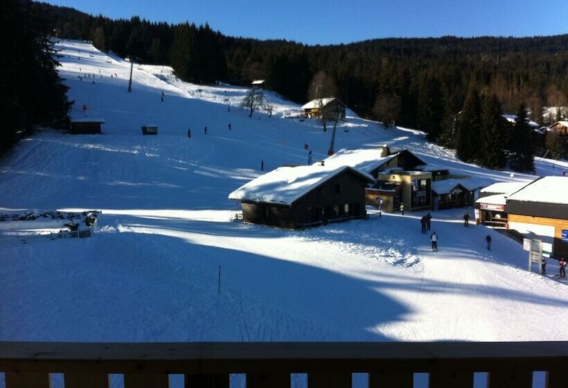 住所 L'eden Skis Aux Pieds