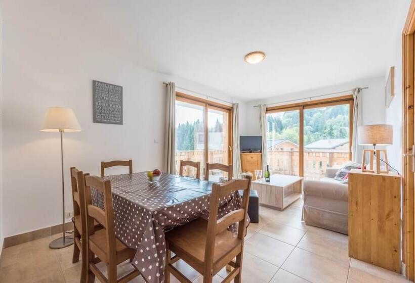 住所 L'eden Skis Aux Pieds