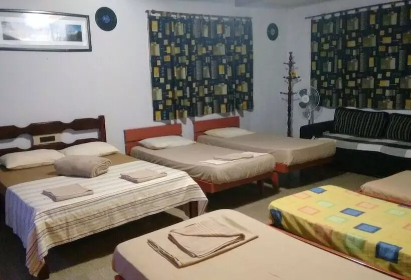 Saqua Beach Hostel