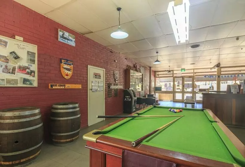 The Walpole Hotel Motel