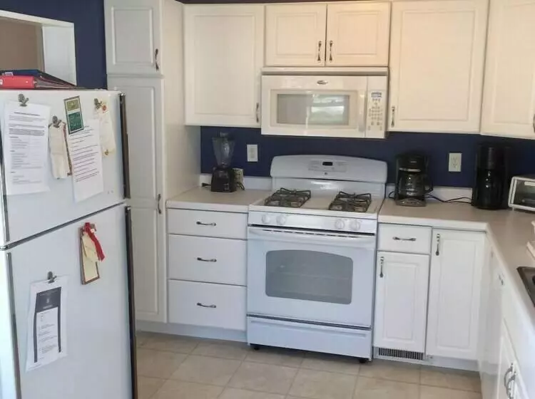 The Wellington Cottage