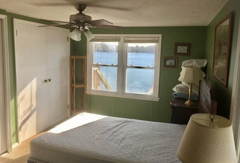 The Wellington Cottage