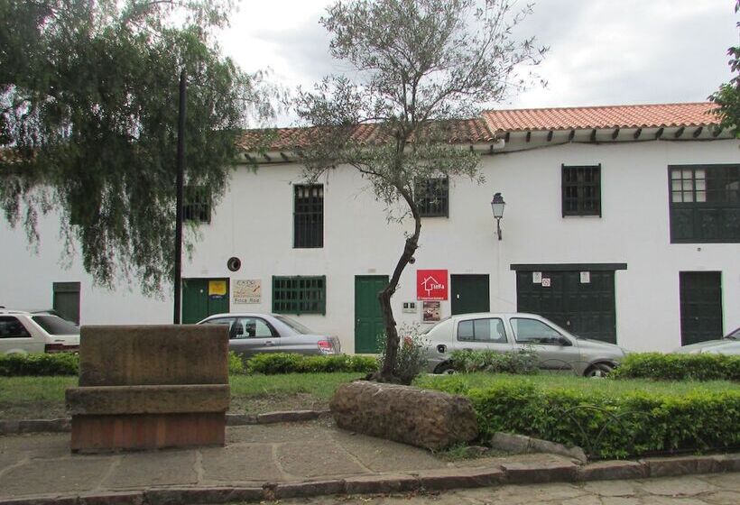 Tinva Hostal   Hostel