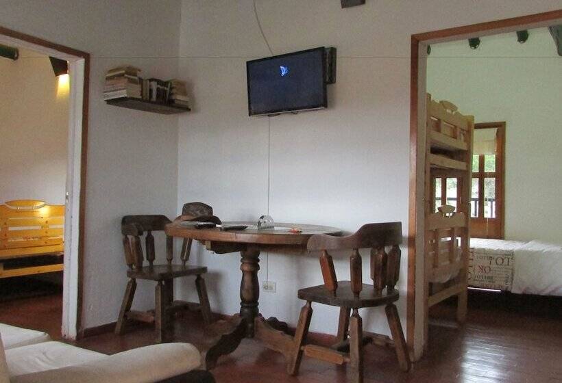 Tinva Hostal   Hostel