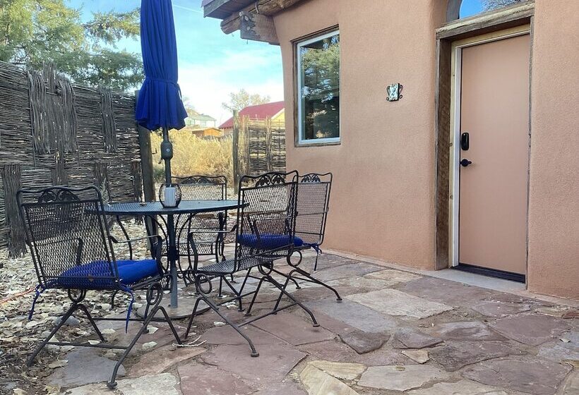 Willow Street Cottages