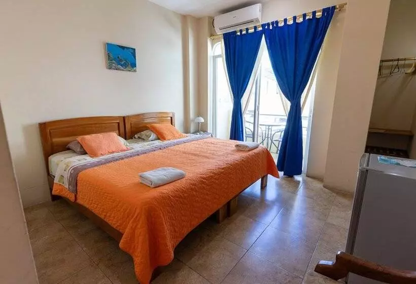 Aamiaismajoitus (B&B) Ariana´s Galapagos Hostal