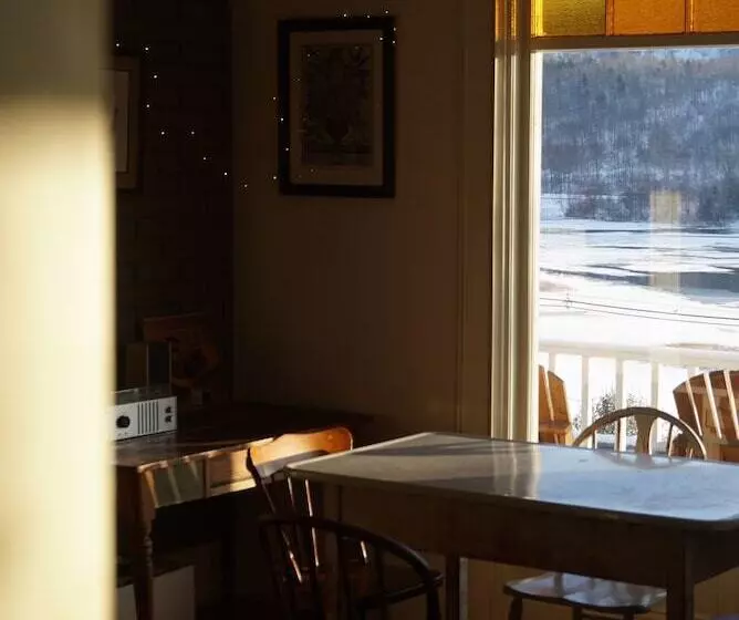 Aamiaismajoitus (B&B) Harvest Barn Inn