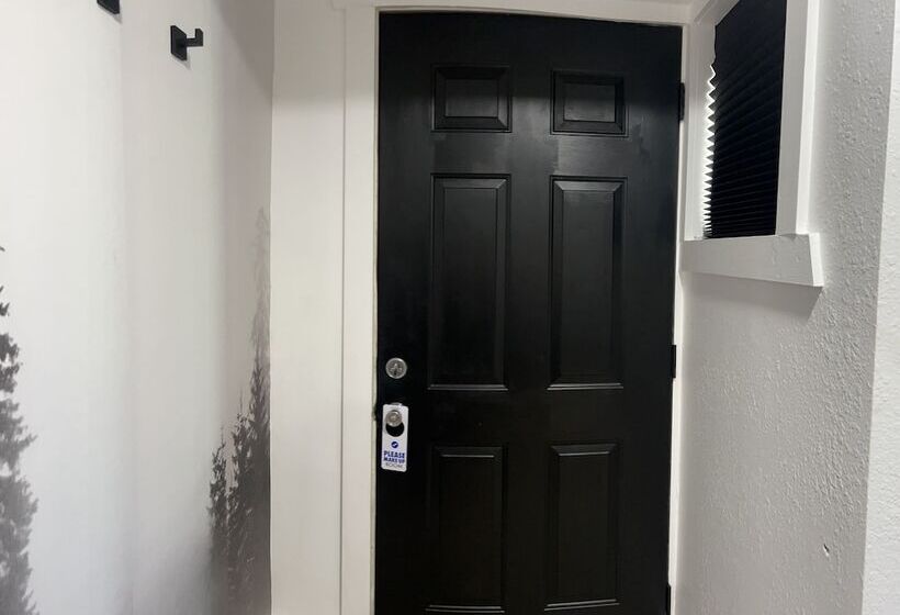 Chewelah Motel And Rv Park