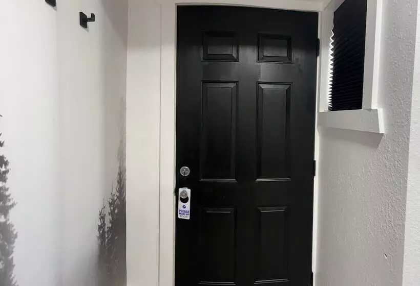 Chewelah Motel And Rv Park